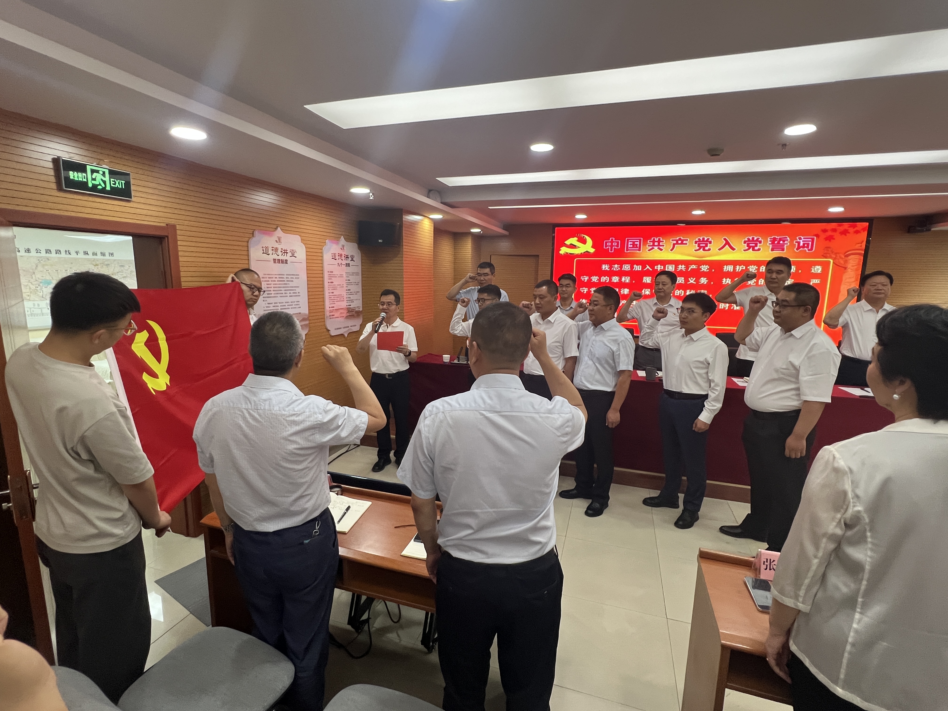 IMG_0876(1).jpg IMG_0876(1).jpg